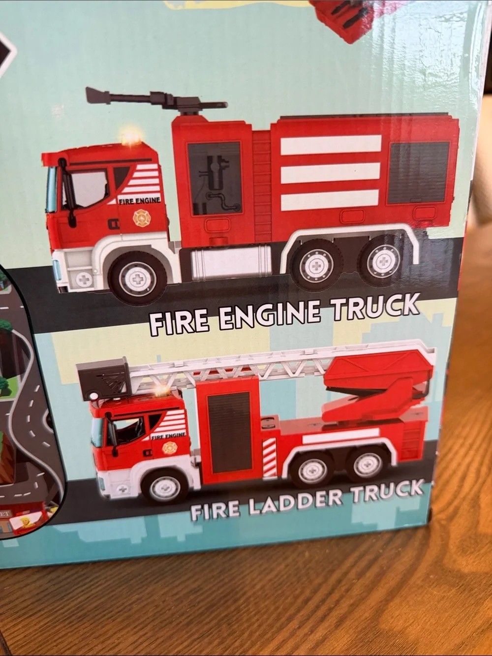 NEW! MÖBIUS 125-Piece Red Kids Fire Truck Playset with Playmat
